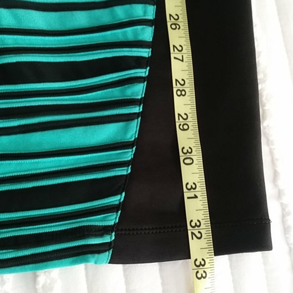 Stretch Fitted Low Scoop Back Dress Large - Picture 8 of 8